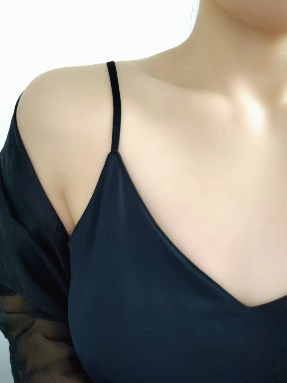 反差婊 群友福利山东菏泽白虎美女，外貌非常清纯，内心很炽热，喜欢聊骚~ - 图片