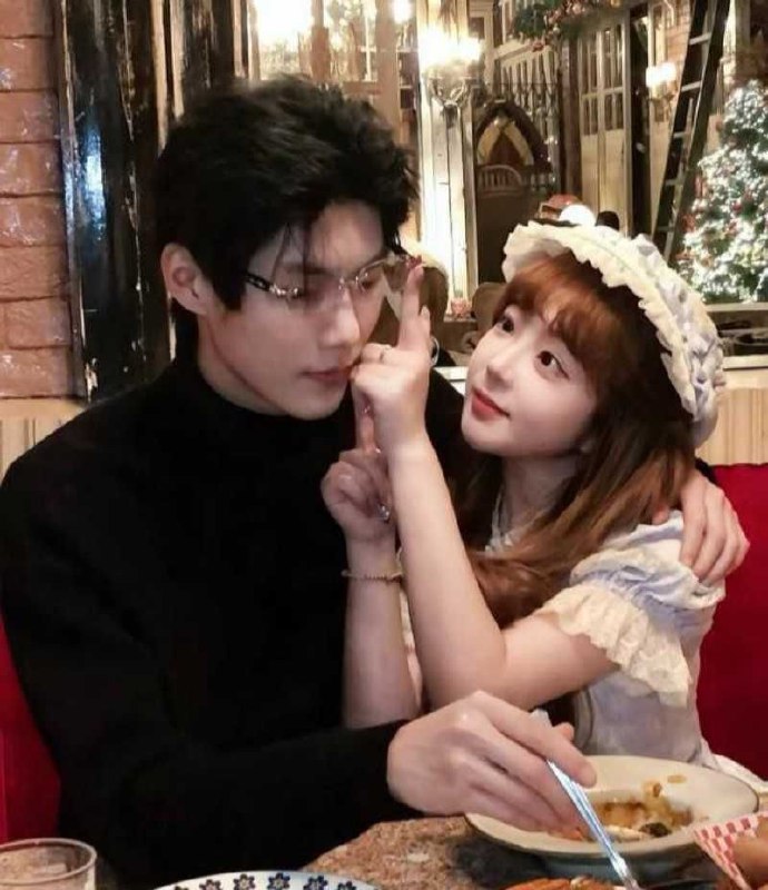 抖音82万粉网红 小宋芋头 曝光上海脱衣男模 程南 恋爱期间出轨线下陪大姐 - 图片