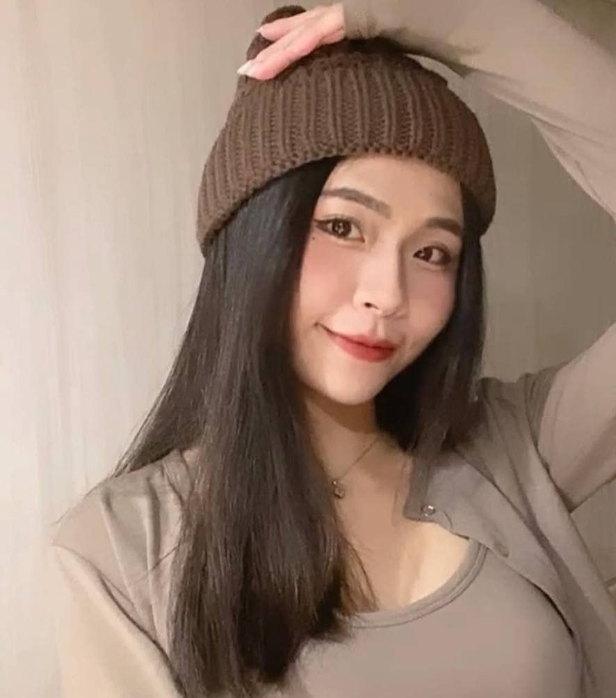 台湾知名网红刘俐妤不雅视频流出 男友寻求激情泄密床上私拍 被大屌无情抽插泻火 - 图片