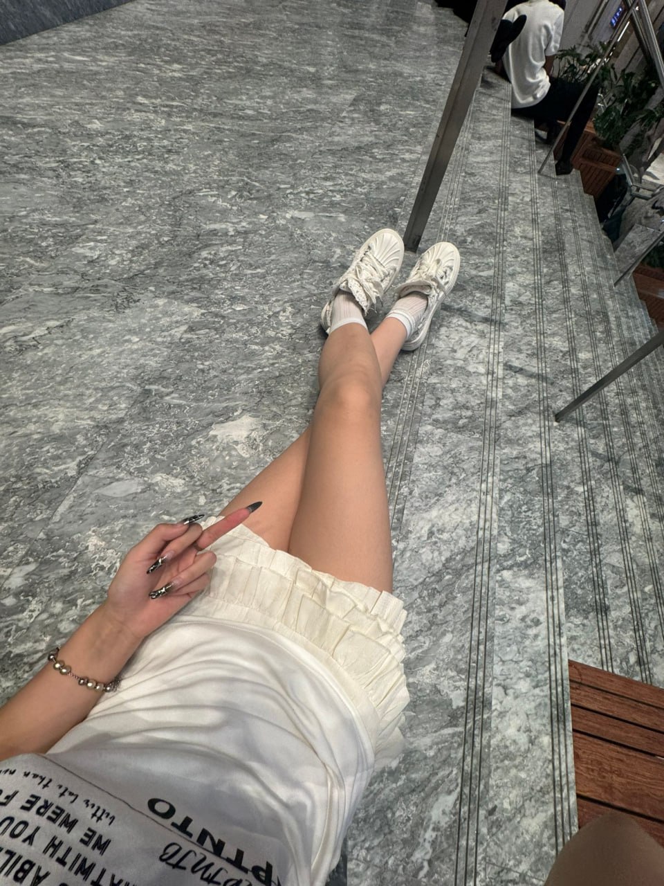 推特超高颜值白虎美少女 0507huihui 小小绘 坚挺粉嫩双乳 大长腿少女清纯与风骚并存 颜值党福利！ - 图片