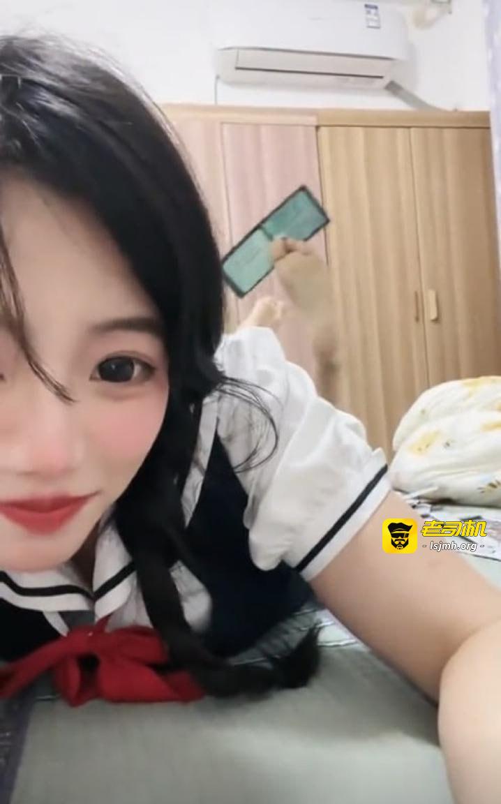 抖音网红狗王付费定制骚舞流出 情趣内衣丁字裤漏鲍 甜美清纯脸蛋后入诱惑 - 图片
