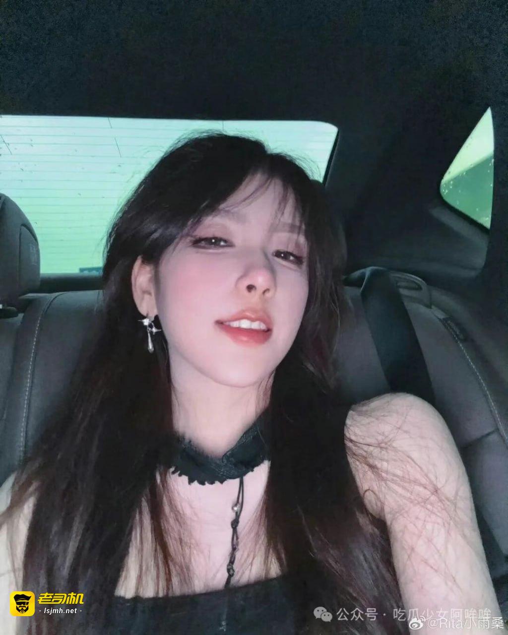 被人写进低俗小说？LPL女解说Rita某音首播！直播化妆被网友吐槽像“大妈”引热议！ - 图片
