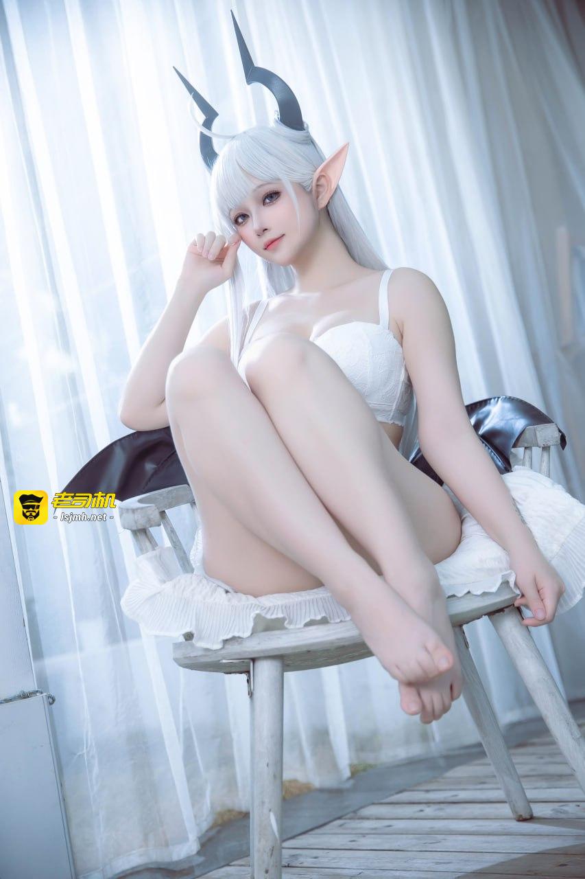 #屿鱼 #白发 #内衣 - 图片