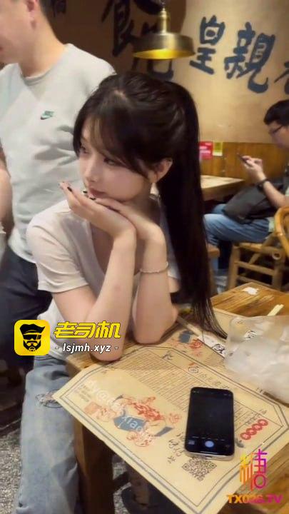 推特超高颜值白虎美少女 0507huihui 小小绘 坚挺粉嫩双乳 大长腿少女清纯与风骚并存 颜值党福利！ - 图片