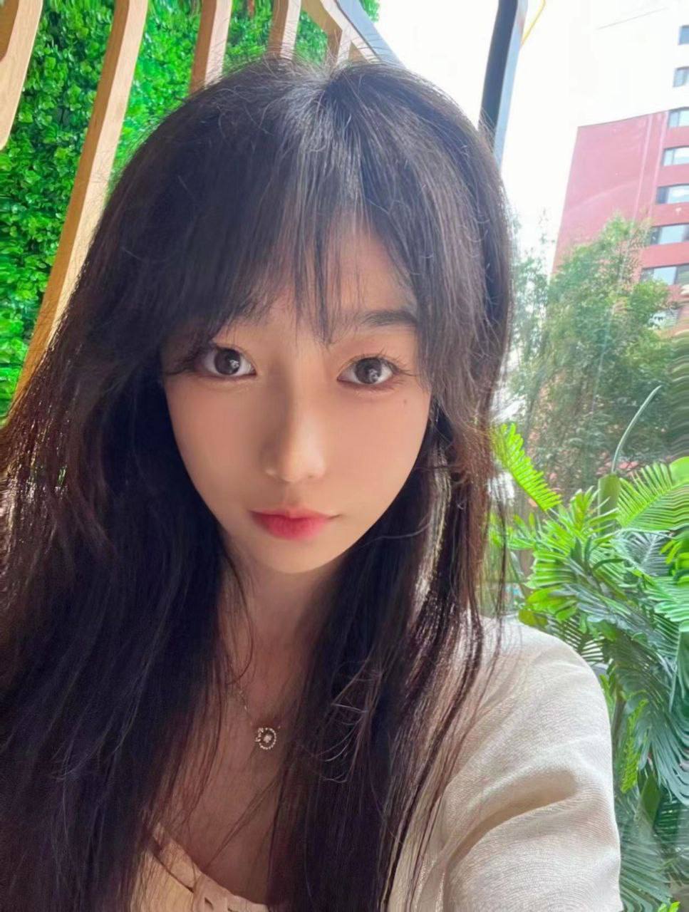 高颜值嫩妹被男友在酒店各种调教完美露脸口交超级嫩小穴粉粉的超级紧搭配上小白丝简直人间尤物