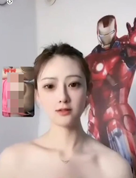 抖音Li子子双视角 漏奶视频 一对酥胸直挺挺的看起来就很优秀 - 图片