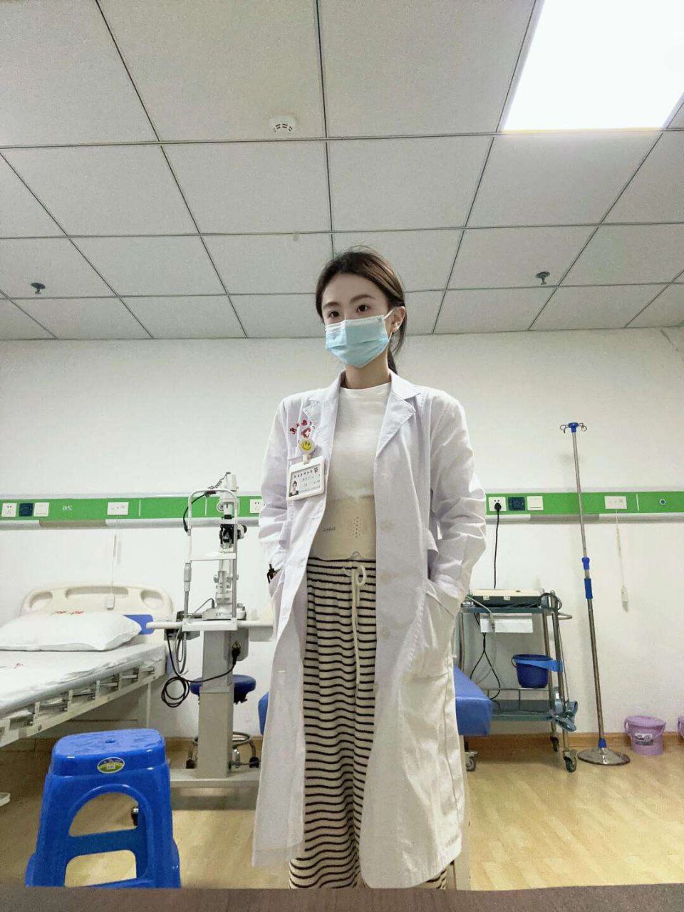 海口 04年 ★禁欲系女友★小护士 - 图片