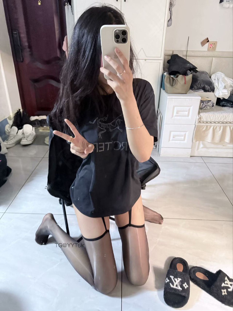 抖音120万粉丝颜值博主R9999顶级反差婊自拍大尺度自慰视频流出 - 图片