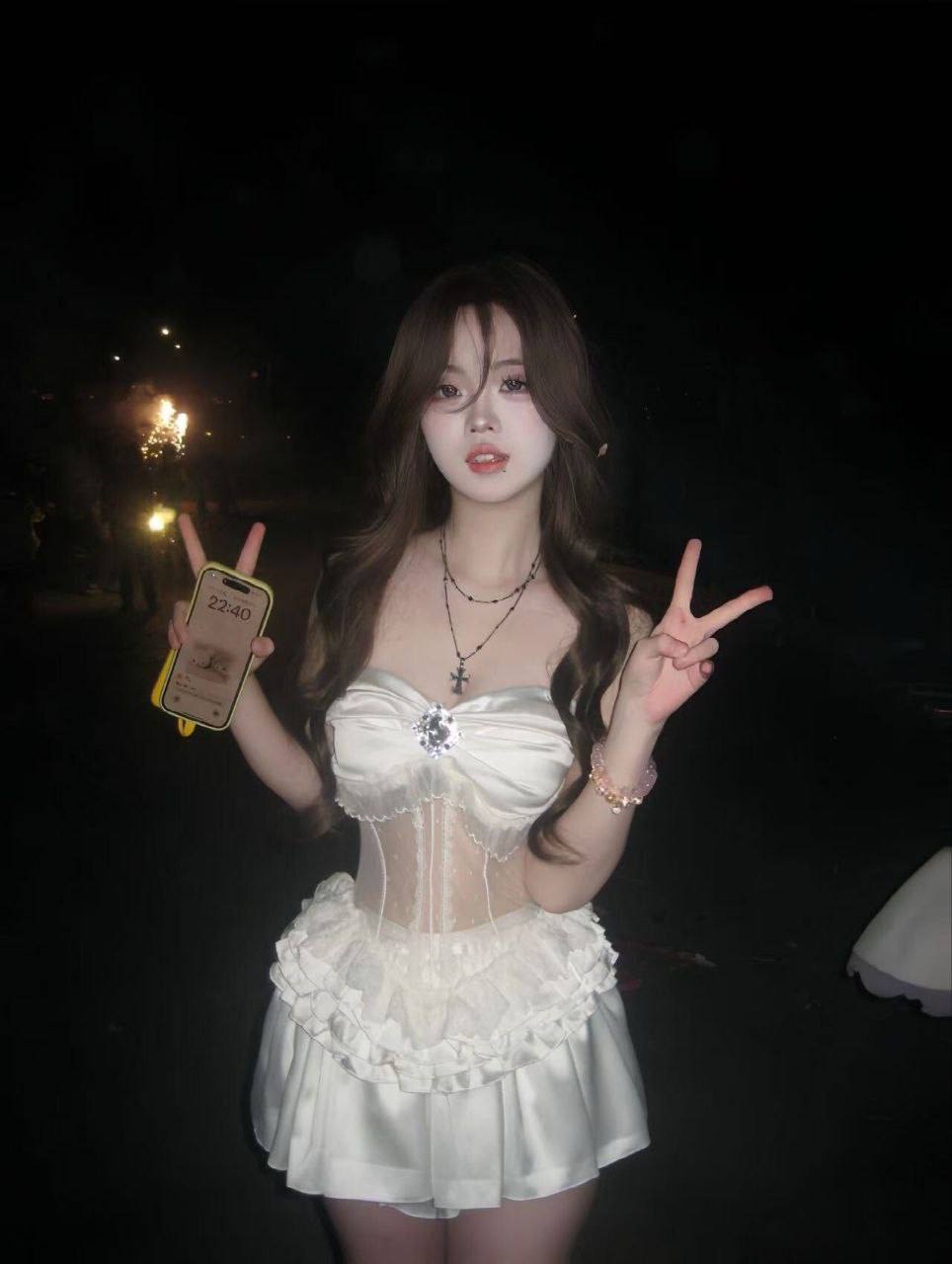 ouo_tian-小恬推特网红精神小妹嫩穴情趣高颜值粉嫩短裙身材展示coser找刺激 - 图片