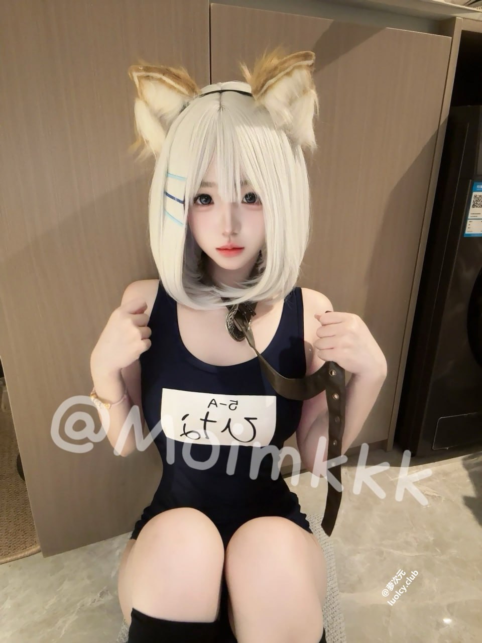 顶级大奶萝莉美女 Moimkkk - 图片