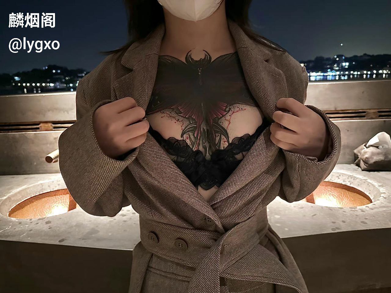 抖音微博推特 反差母狗 楽涩 巨乳肥臀 - 图片