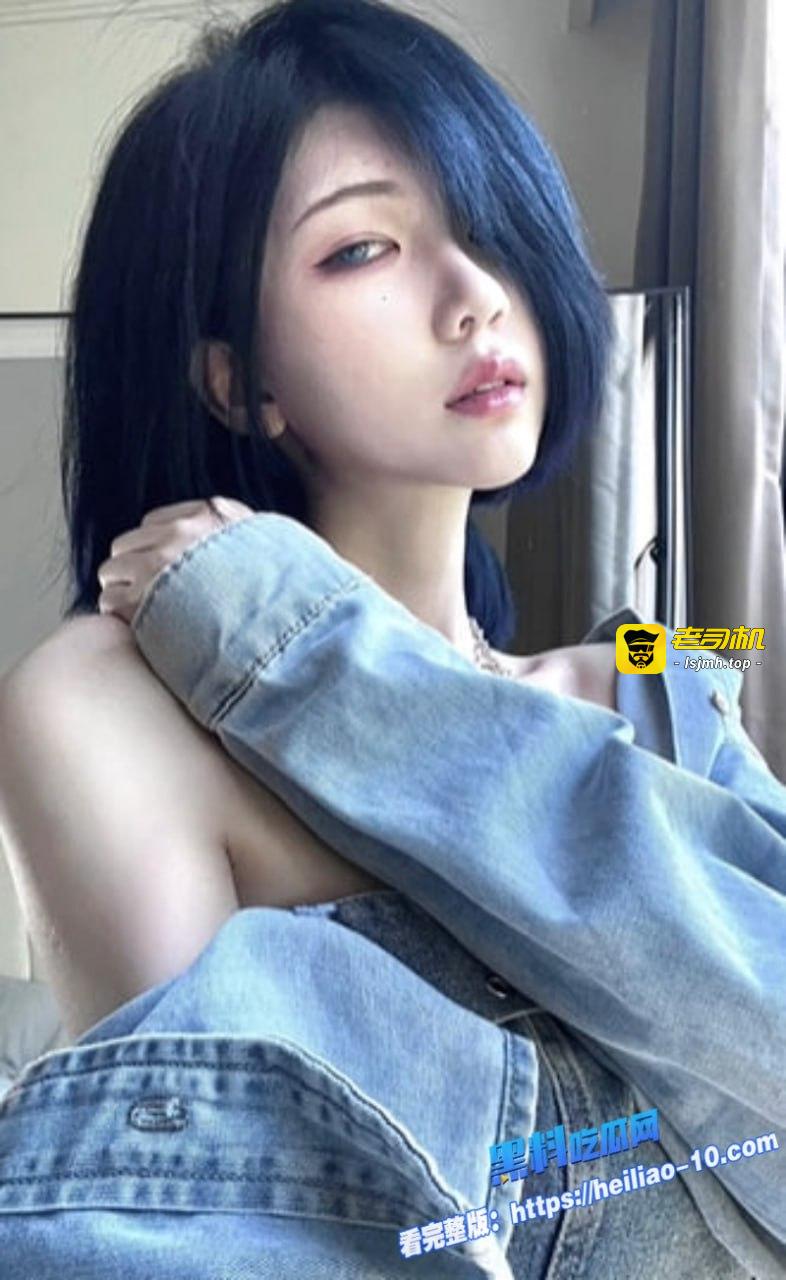 强大的AI技术让抖音人气网红西瓜冰AI后的脸蛋与火辣身材完美融合，看着丝毫不违和！ - 图片