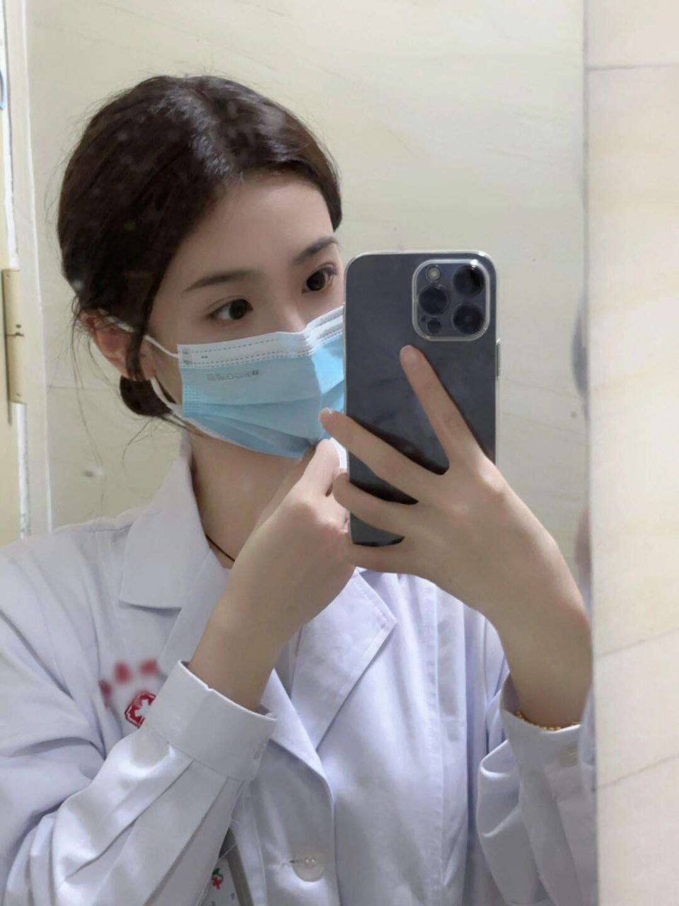 海口 04年 ★禁欲系女友★小护士 - 图片