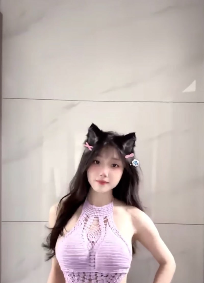 抖音网红sunny77自拍骚舞福利～这样的场面刷10个火箭都看不到！