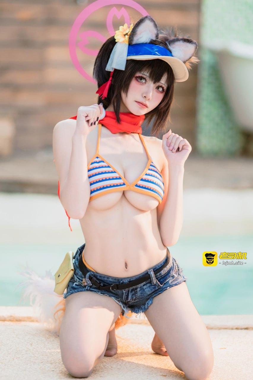 #九柒喵 #大奶子 #牛仔裤 水忍忍 - 图片