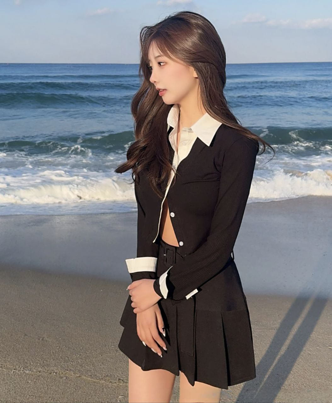 LoveChuu 穿韩国人气网红顶级颜值白富美模特财阀肉便器 情趣制服 - 图片