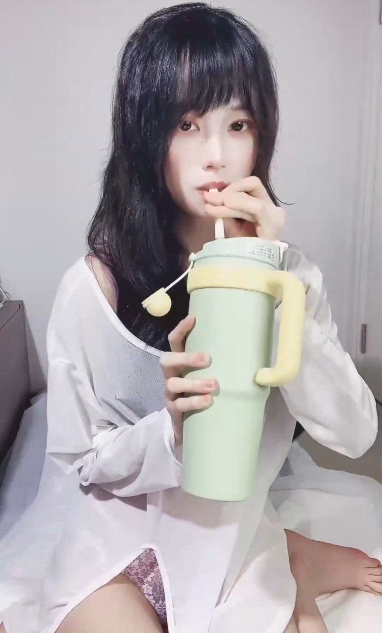 精神小妹直播 这小逼挺耐看的嘛