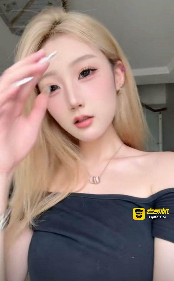 抖音小网红 开心小椰子 直播与男友做爱娇喘曝光 坚持一分多钟才封号 榜一大哥定制剧情淫叫入耳太上头！ - 图片