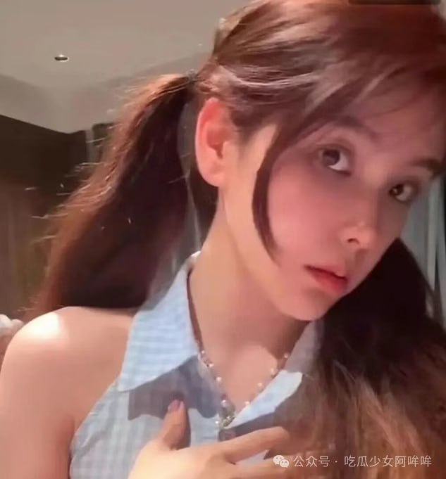 Rita双马尾“爷青回”：LPL御姐解说合同到期双平台直播，粉丝起哄扎发型引尴尬，颜值永不过时？ - 图片