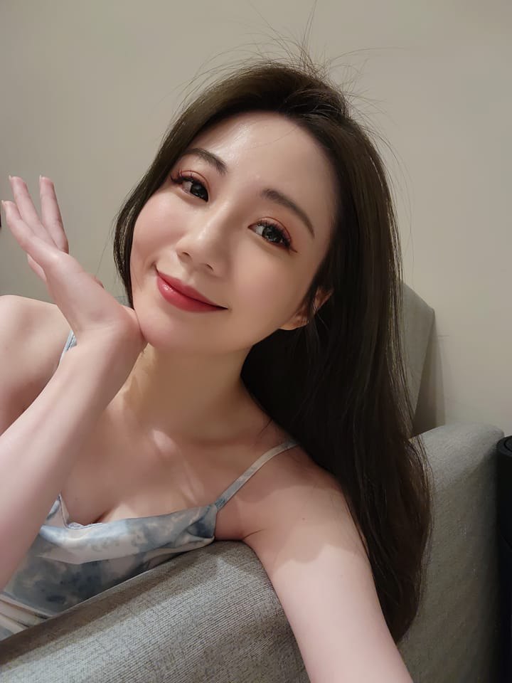 反差曝光高颜值气质妹子 - 图片