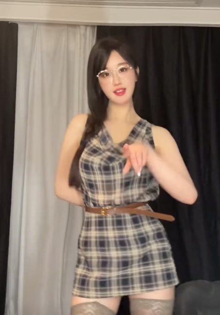 轩子巨2兔开通视频收费引热议！跟男搭档太暧昧引来搭档前妻不满！ - 图片