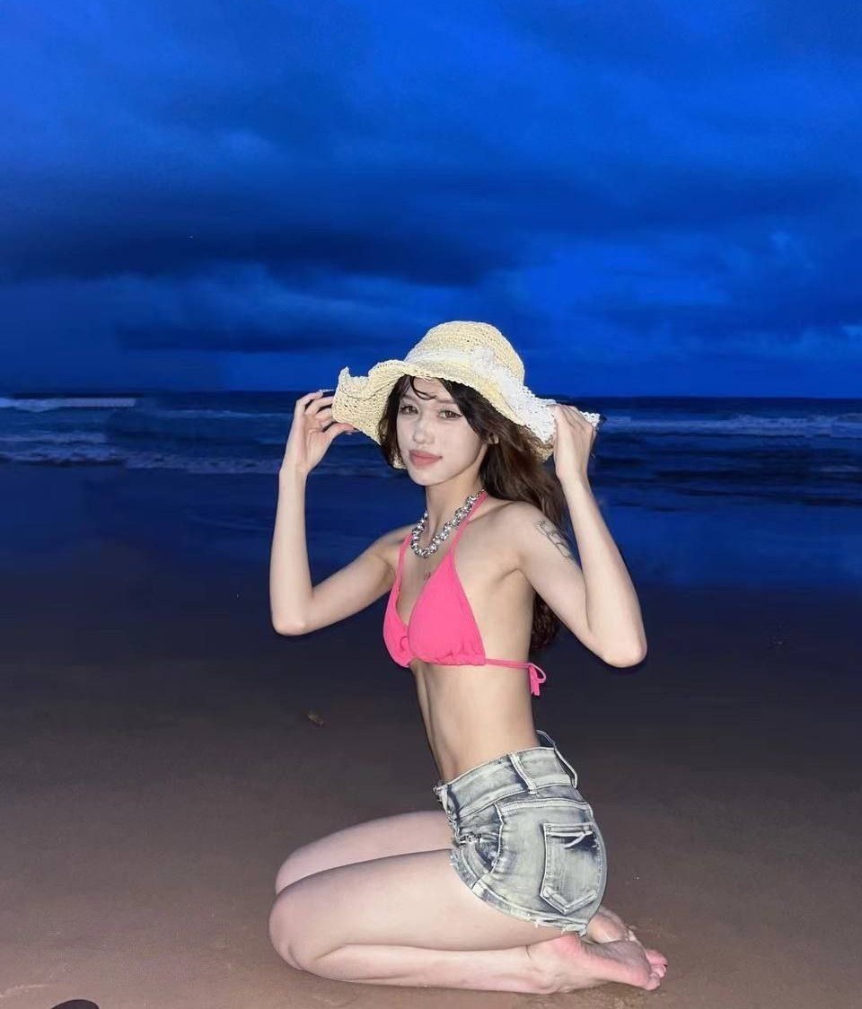 高颜值女神#莎莎和男友啪啪吃鸡不雅视频曝光