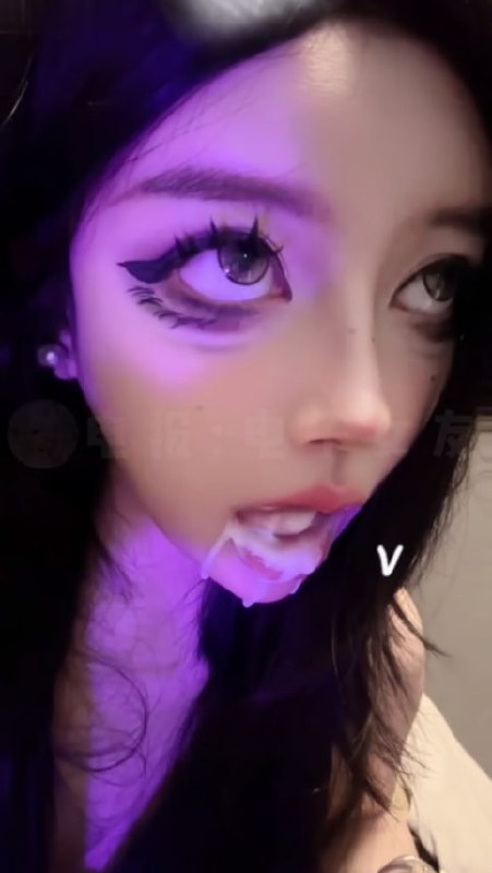 抖音大奶反差婊 喵酱崽 十月重金私拍，高潮脸情趣露奶翻白眼 - 图片