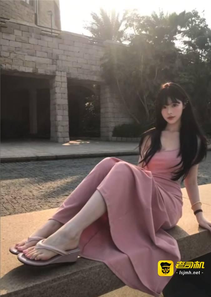 抖音63万粉丝妹妹早上好甜美博主 私下生活火爆反差 揭秘金主掌中玩物的肆意人生 - 图片