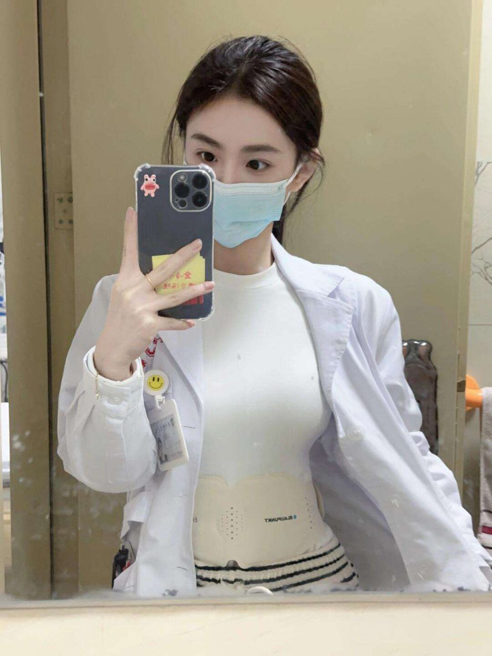 海口 04年 ★禁欲系女友★小护士 - 图片