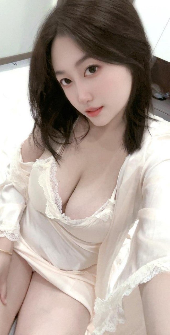 抖音极品风骚御姐付费定制大尺度巨乳肥臀诱惑写真福利照