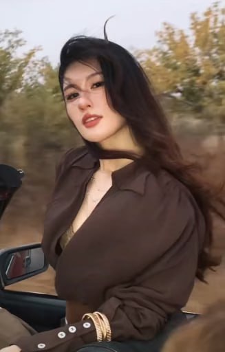 舞蹈主播青苔Miss：从“2000万生娃”争议到签证被拒，昔日头部低调回归，询问网友：自己长的像外围吗 - 图片