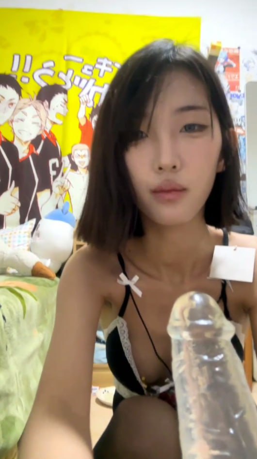 网红行简黑丝情趣自慰