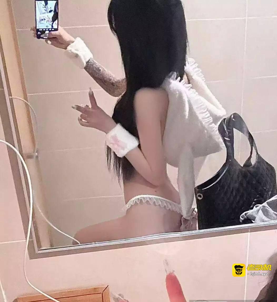 （一）网红大瓜！！！抖音社会好姐姐罗亦何，约炮金主做爱视频被曝出，极致反差，镜头前自慰，妥妥的骚货 - 图片
