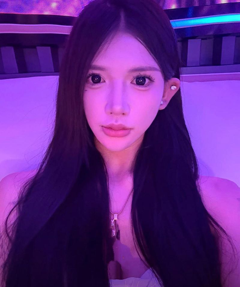 抖音网红 umi 昔日柬埔寨一枝花沦落疯癫大妈！被渣男骗去夜场陪酒陪睡陪吸毒 吸完被轮奸断腿抛弃街头！ - 图片