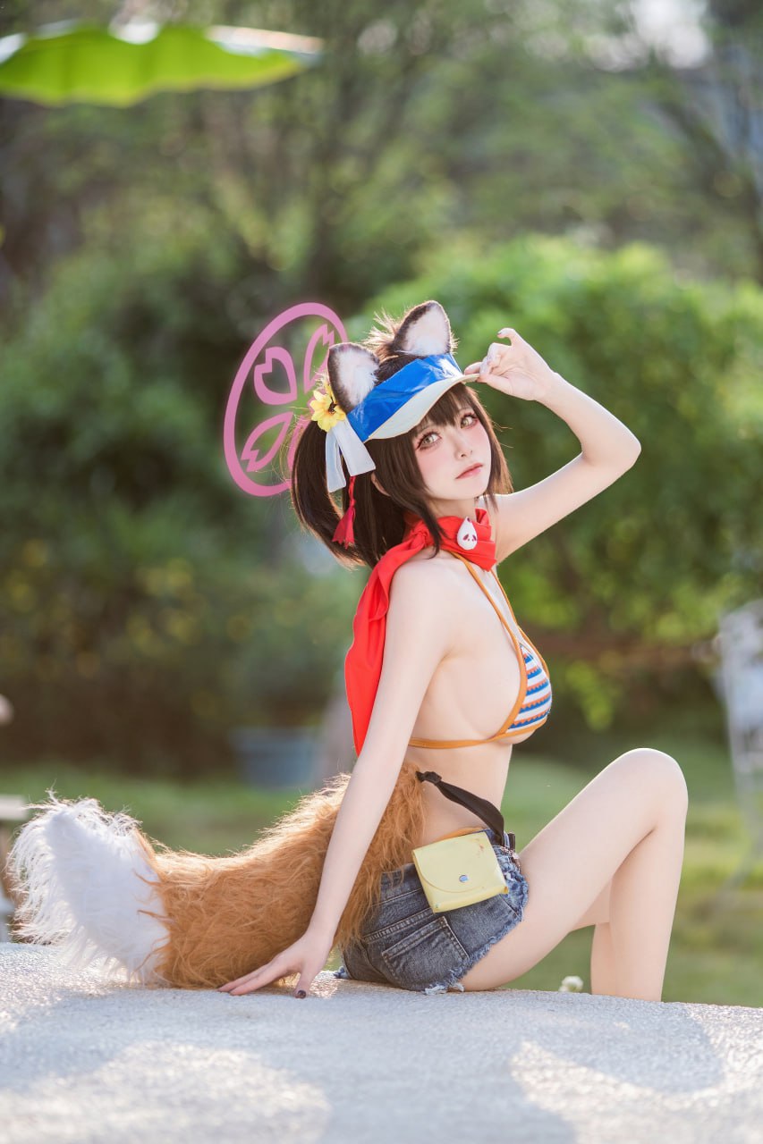 #九柒喵 #大奶子 #牛仔裤 水忍忍 - 图片