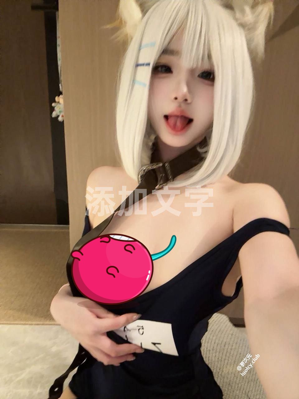 顶级大奶萝莉美女 Moimkkk