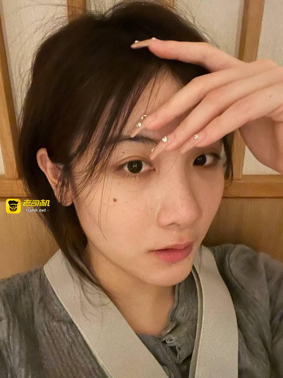 抖音高颜值网红被主人调教口交后入不雅视频 - 图片