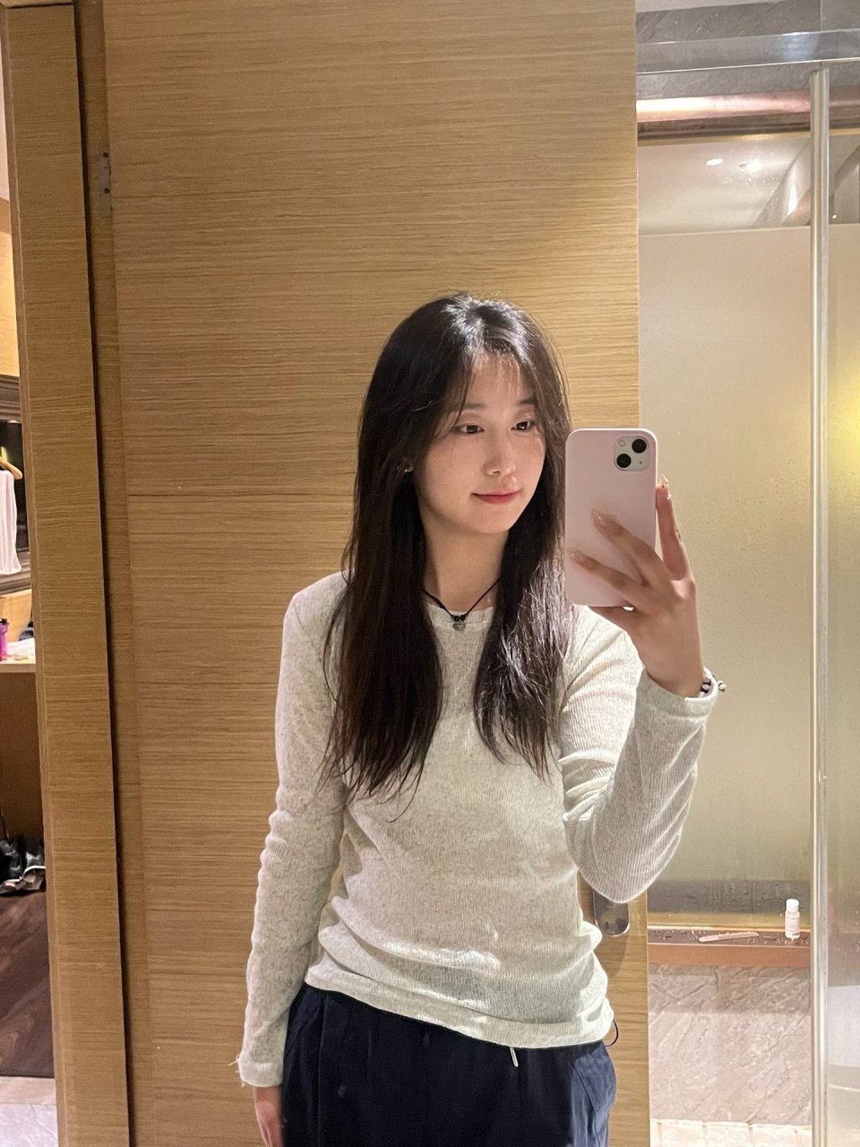 极品清纯眼镜学生妹苗条身材展现私下被精神小伙各种姿势抽插自拍欲望超强特别反差 - 图片
