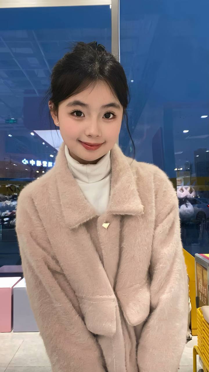 #李紫园  河北经贸职业技术学院大学生校花白虎一线天嫩穴，同学眼中的白月光女神，颜值不错的脸蛋白皙的皮肤加上魔鬼身材，真可谓是人间极品 - 图片
