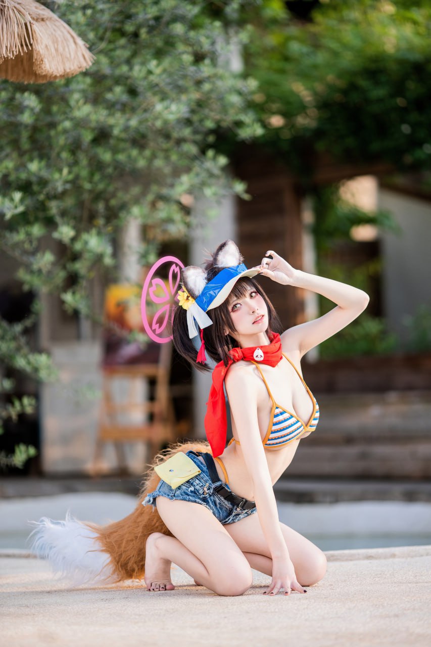 #九柒喵 #大奶子 #牛仔裤 水忍忍 - 图片