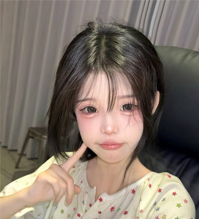 快手百万粉网红一只晨土豆黎翻车 夜里带姐妹扇女孩子脸 笑得太吓人 - 图片
