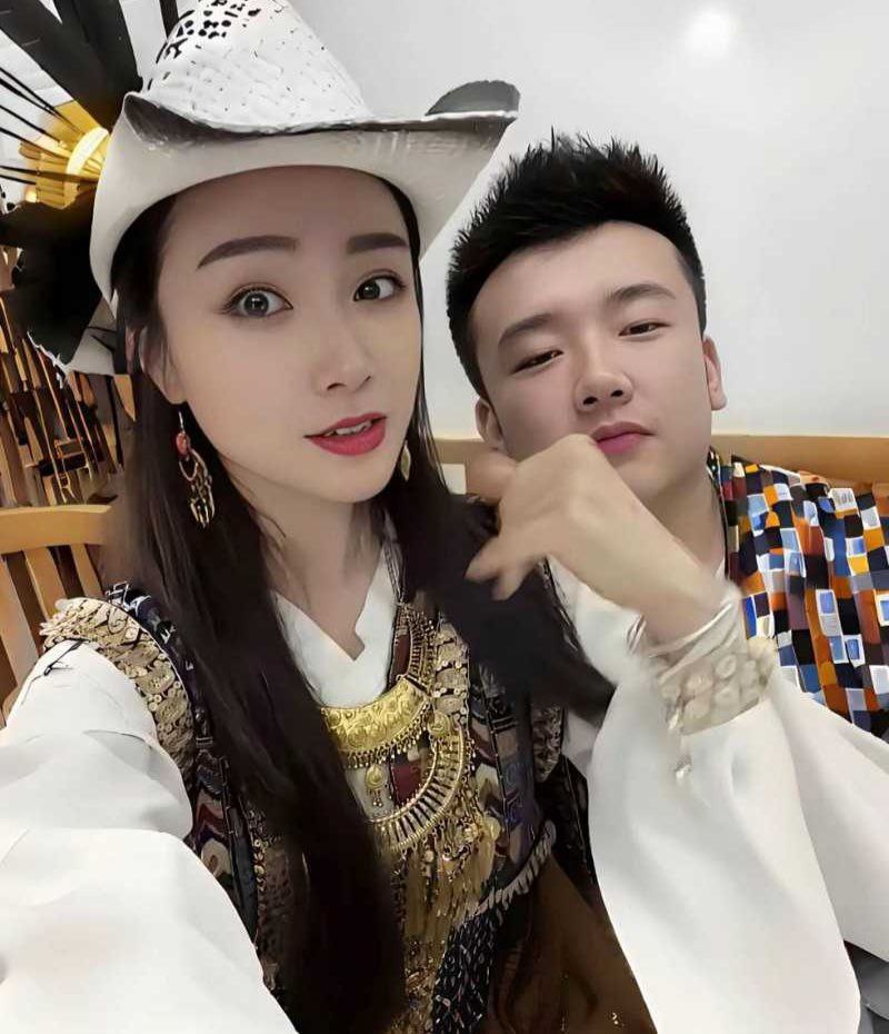 抖音千万级网红 木森 被女友红豆直播曝光 出轨女徒弟小媛 渣男专约年轻妹子 人设塌房掉粉无数！ - 图片