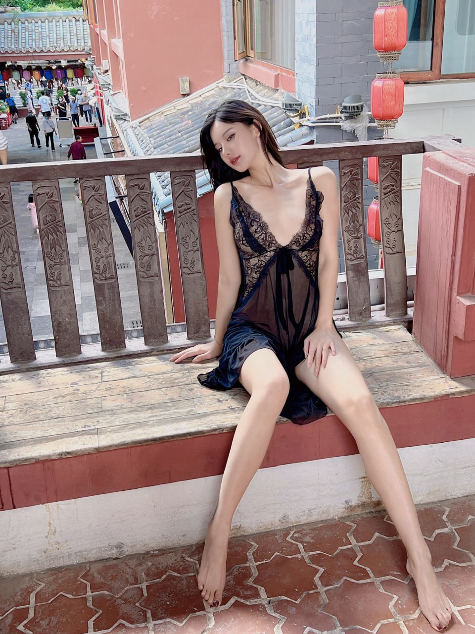 就是阿朱啊  人来人往街区诱惑