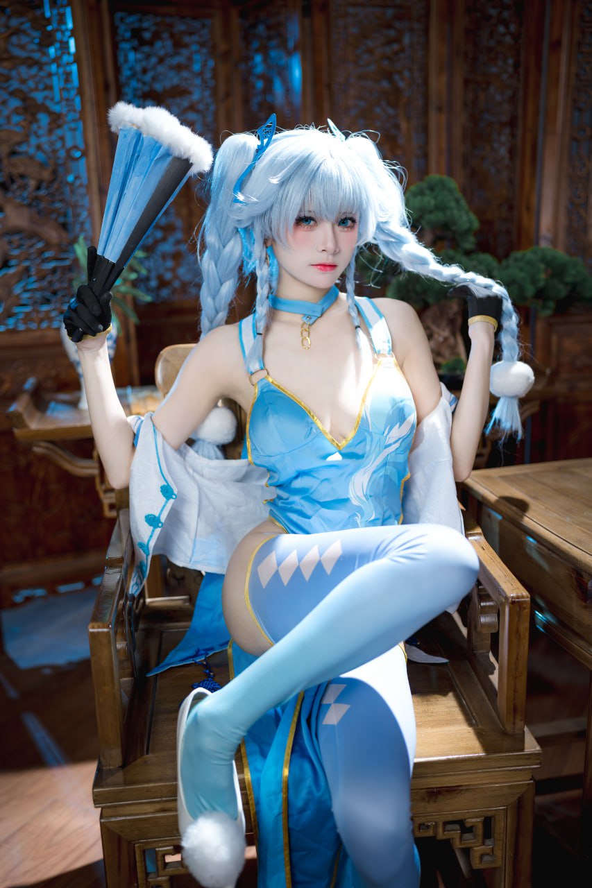 #九柒喵 翠雀媚 - 图片
