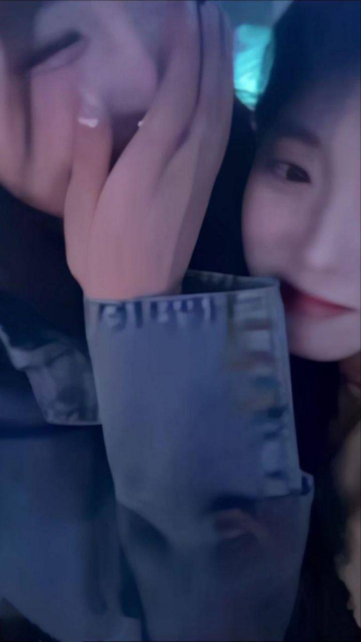 女友极品闺蜜 顶级颜值泄密流出顶级颜值女，跟闺蜜经常出去游玩 跟前男友主动联系吃饭 没想到被男友下药迷晕 被拍摄大量私人性感照片，白嫩嫩的逼逼让人很诱惑！无套内射 看这么漂亮的妹子 真是想多干几次！ - 图片