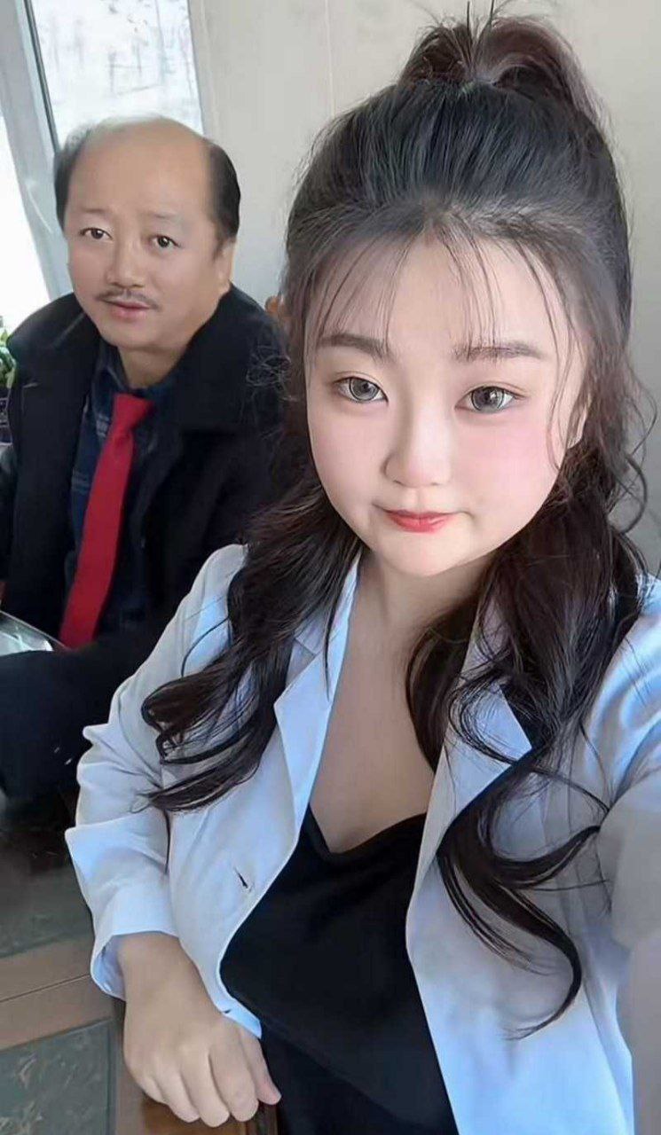 乡村爱情谢广坤扮演者 唐鉴军 被两位前妻实锤曝光 婚内出轨私生活混乱不雅信息流出！ - 图片