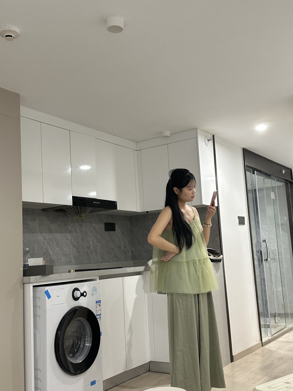长腿女大学生美拍平日里看着文静没想到骚起来不要不要的约到商务旅馆输出各种姿势抽插无套内射 - 图片