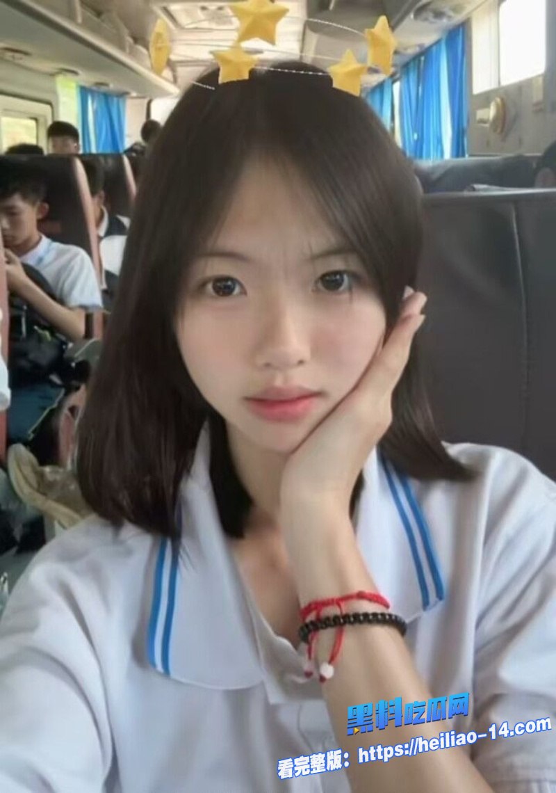 抖音热瓜炸了！副班长吴柳静，平时清纯乖巧的高颜值学生妹，私下竟拍下超大尺度自慰视频！ - 图片
