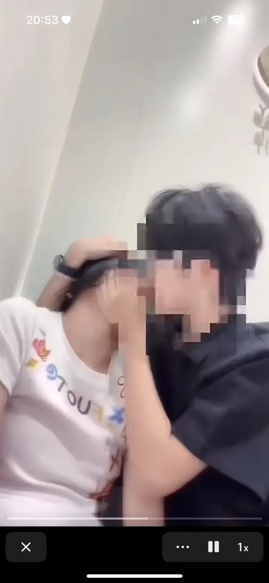 抖音112w网红垂直塌房！引导粉丝网爆，直女装le，素质低下拉踩他人，脚踏两条船 - 图片