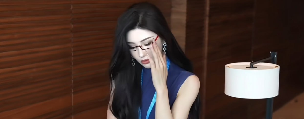 虎牙女神桃一首次露脸自慰 顶级翘臀白虎穴撩炸全网